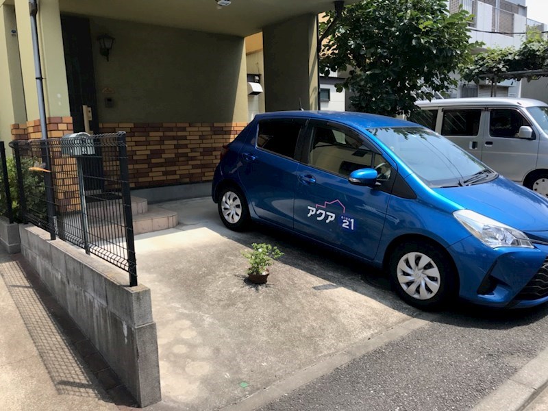 樽町４丁目戸建 駐車場