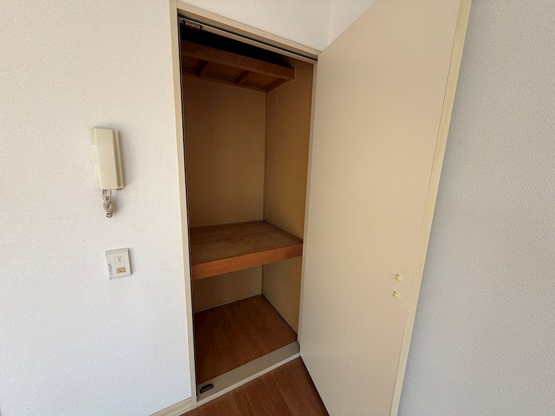 ファミールラプラス 収納