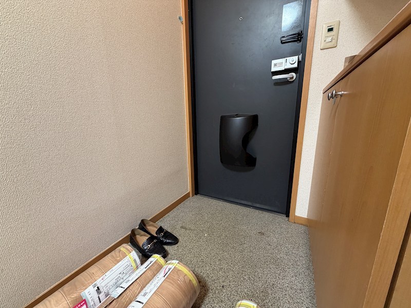 メゾンエイト 玄関