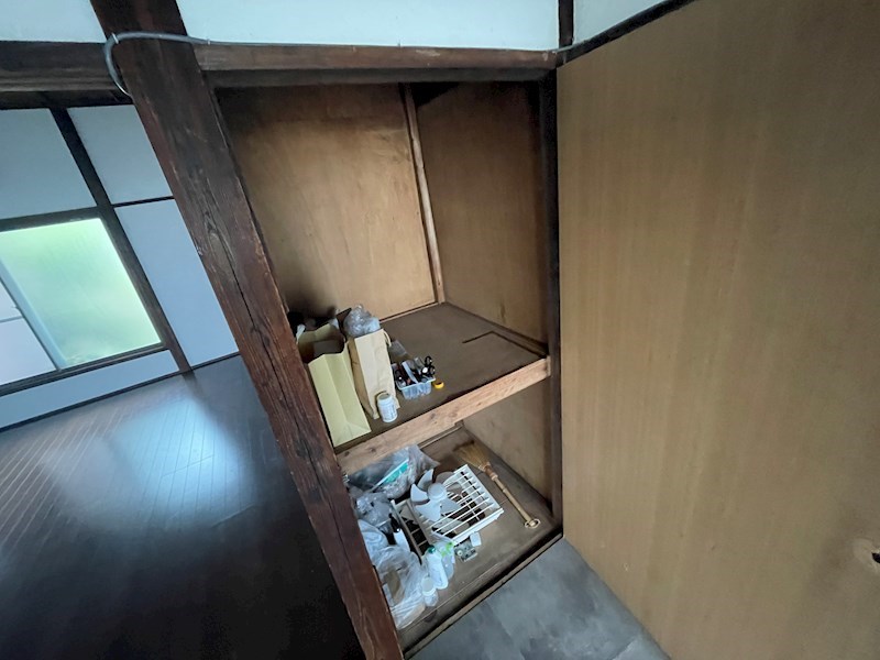 神奈川県横浜市鶴見区上の宮１丁目 収納