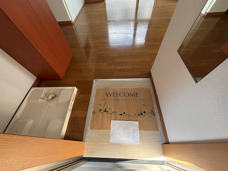 グランブルータカ 玄関