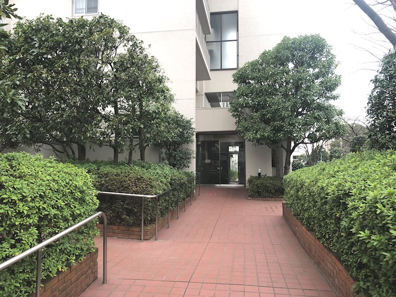 大倉山ハイム6号棟 エントランス