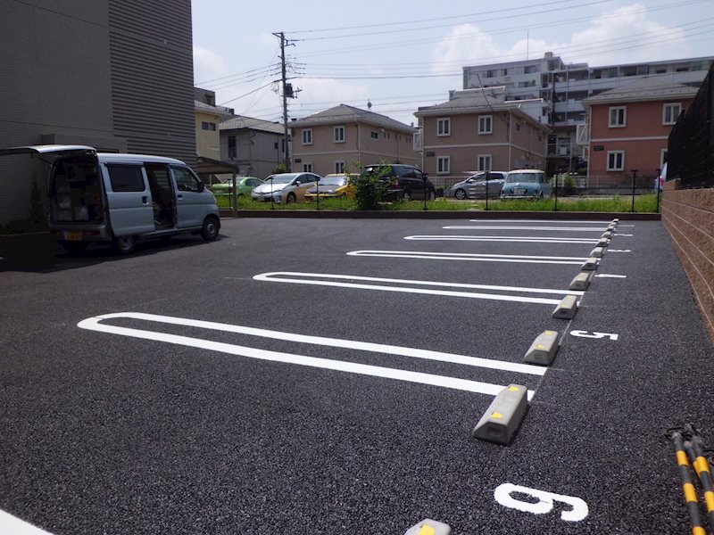 SMILE Court ef 駐車場