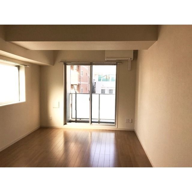 神奈川県川崎市中原区新丸子町 リビング