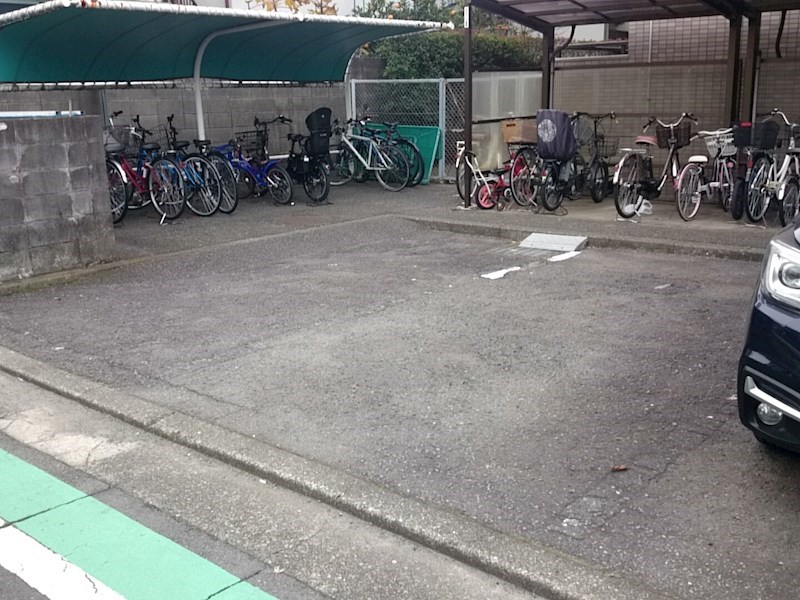 ヴィラオアシス 駐車場