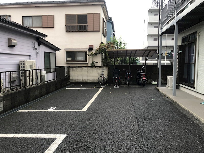明和ハイツ 駐車場