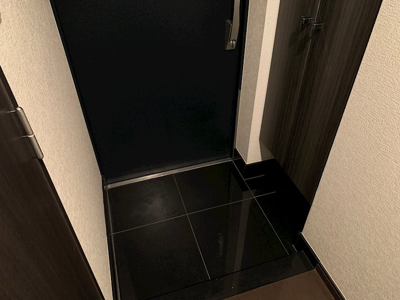 グロースメゾン新横浜 玄関