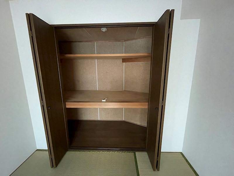 石本興業ビル 収納