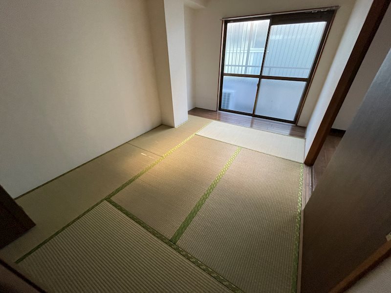 石本興業ビル ベッドルーム