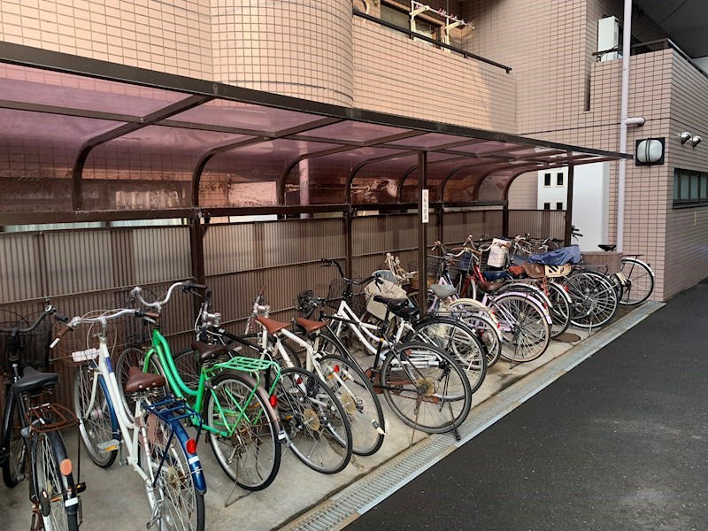 ロイヤルハイツ 駐車場