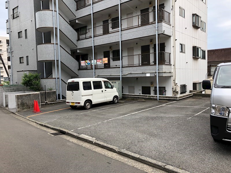 エクシード21 駐車場
