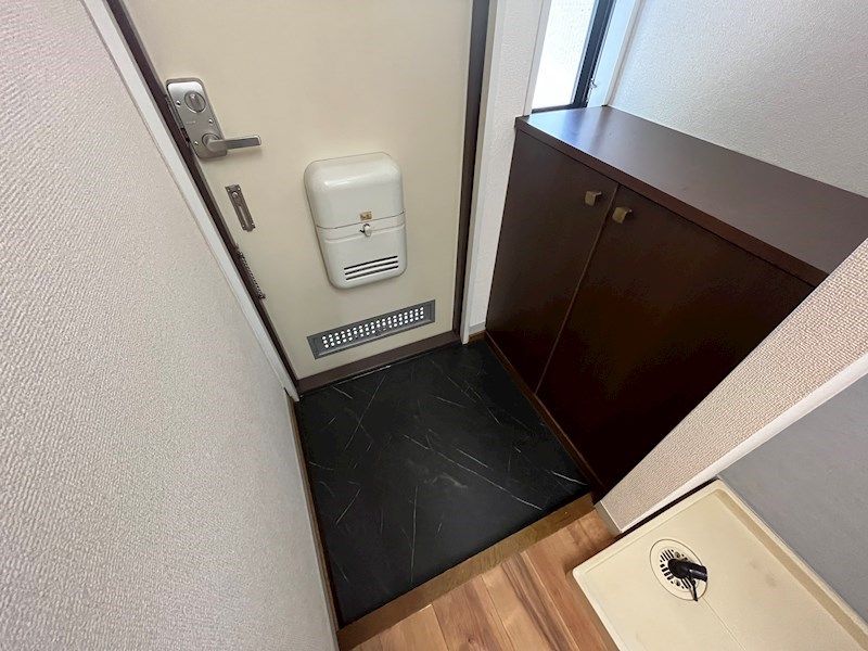 サニーコート大倉山 玄関