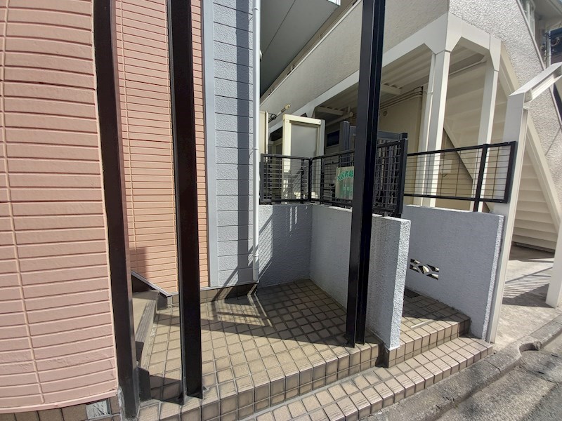 恭和コーポ菊名 エントランス