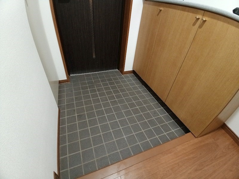 T’s　garden西寺尾C棟  玄関