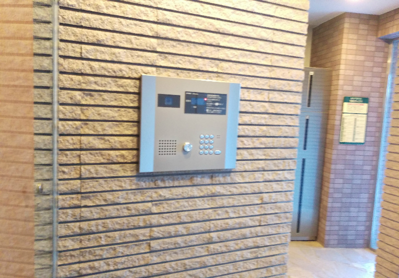 ワイズ新横浜 エントランス