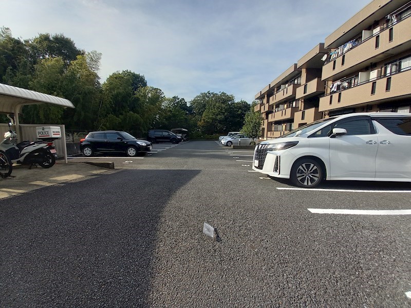 ドエルＫⅡ 駐車場