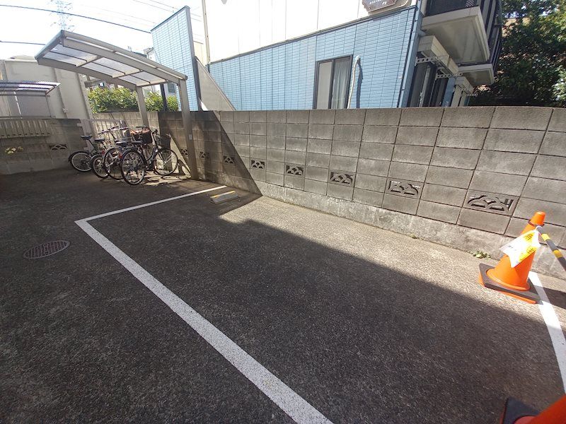 コープ大曽根 駐車場