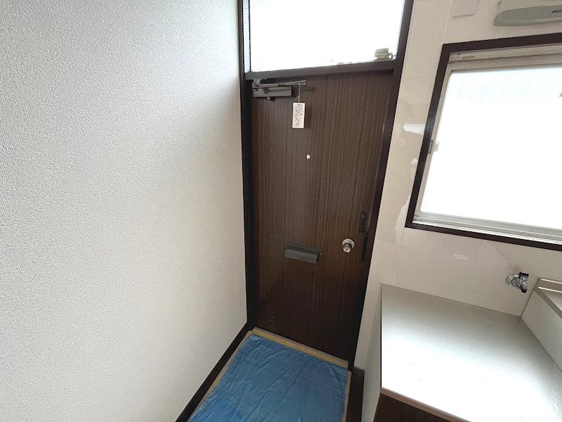 明和荘A棟 玄関