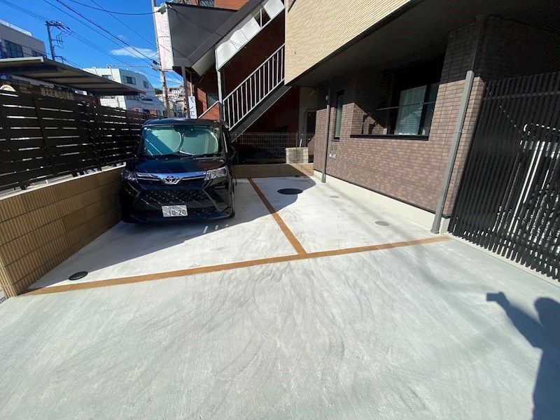 アベニールボナール 駐車場
