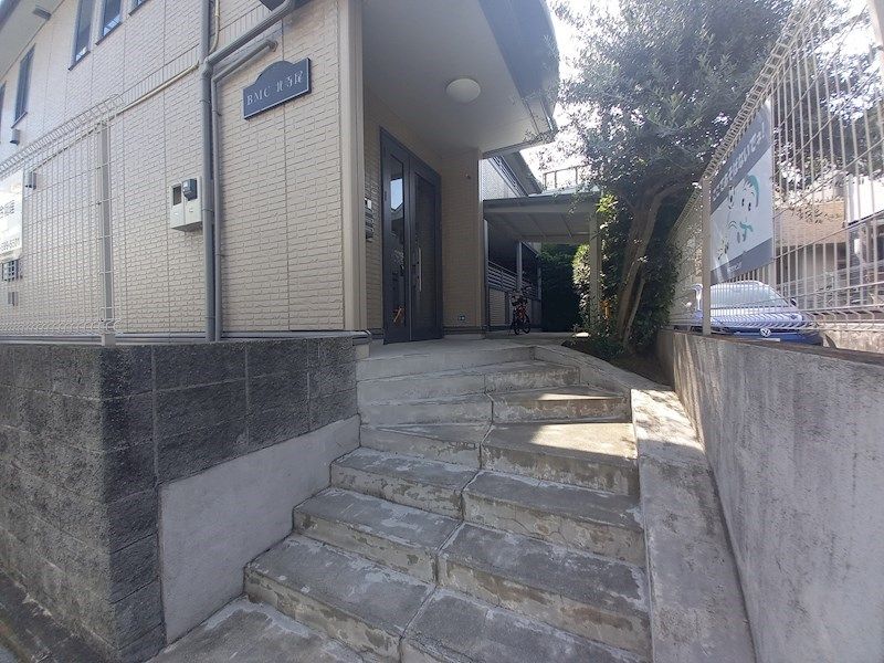 BMC北寺尾 エントランス