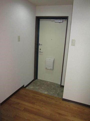 ダイホープラザ新横浜 玄関