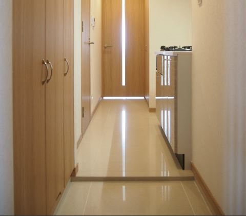 ルーブル新丸子 玄関
