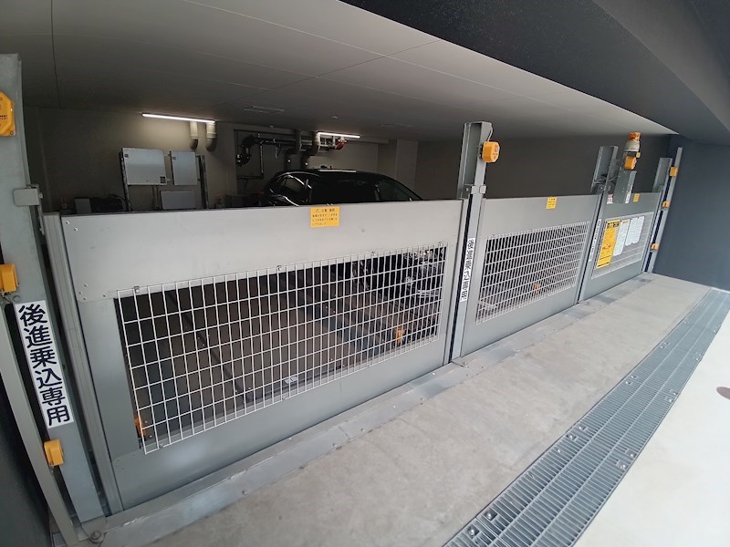 URBANAGE新横浜 駐車場