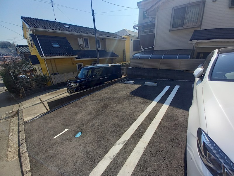 エルデガーデンⅡ号館 駐車場