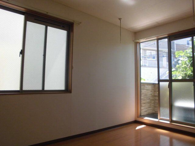 アズール坂下 リビング
