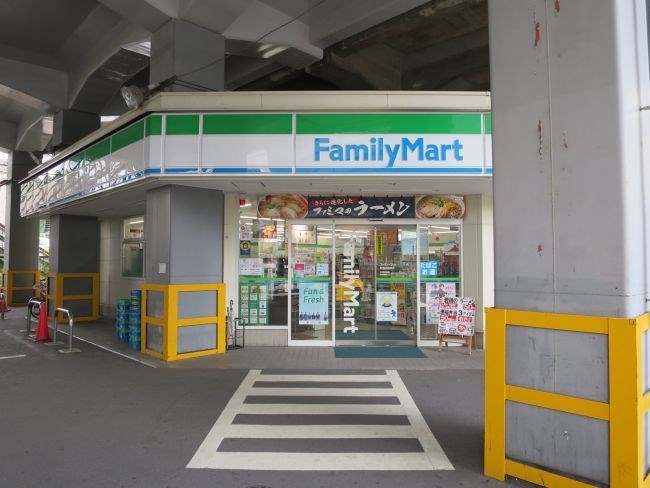 レジディア新横浜 コンビニ