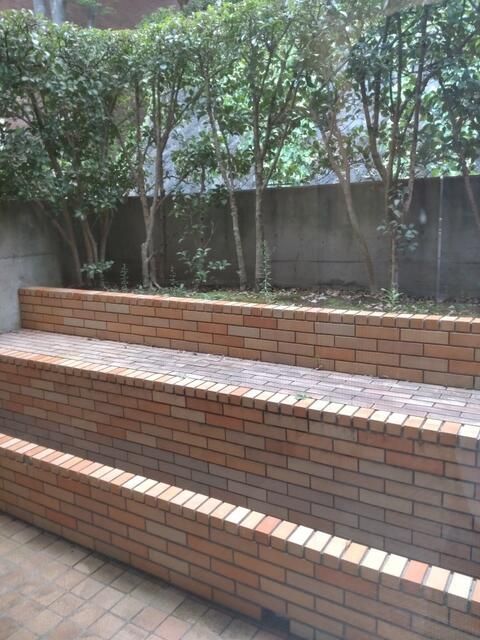 大倉山ヒルタウン4号棟 庭