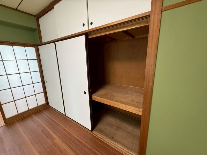 山本ビル 収納