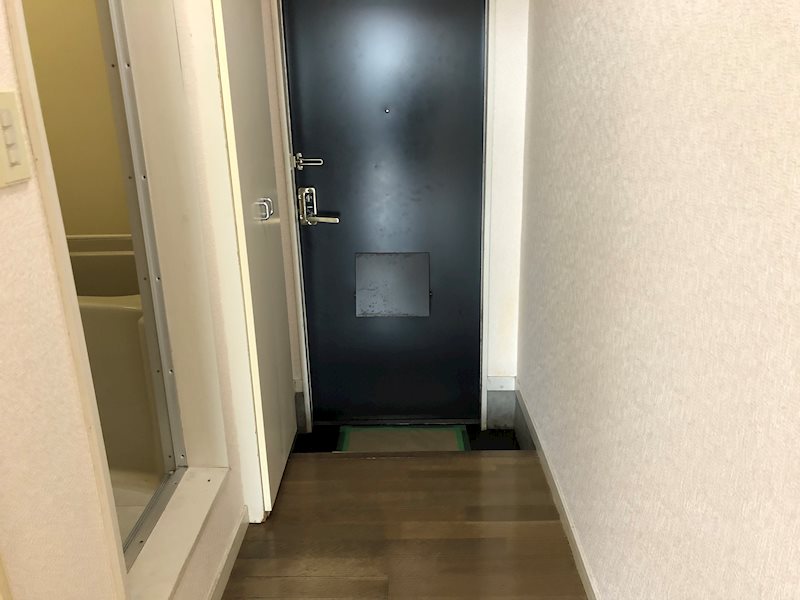 レオパレス大倉山第１ 玄関
