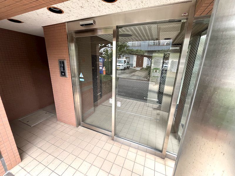 ライトハウス多摩川 エントランス