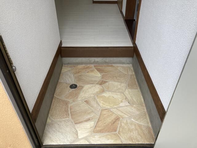 菊和ハイツ 玄関