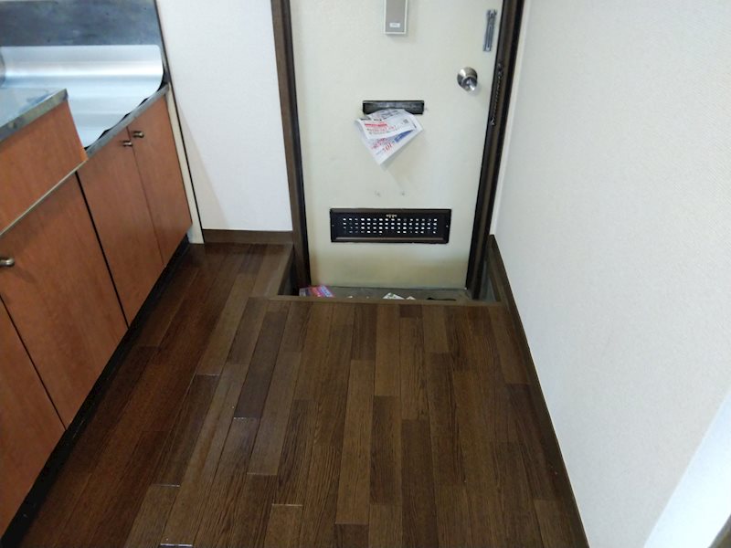 ファミーユ緑 玄関