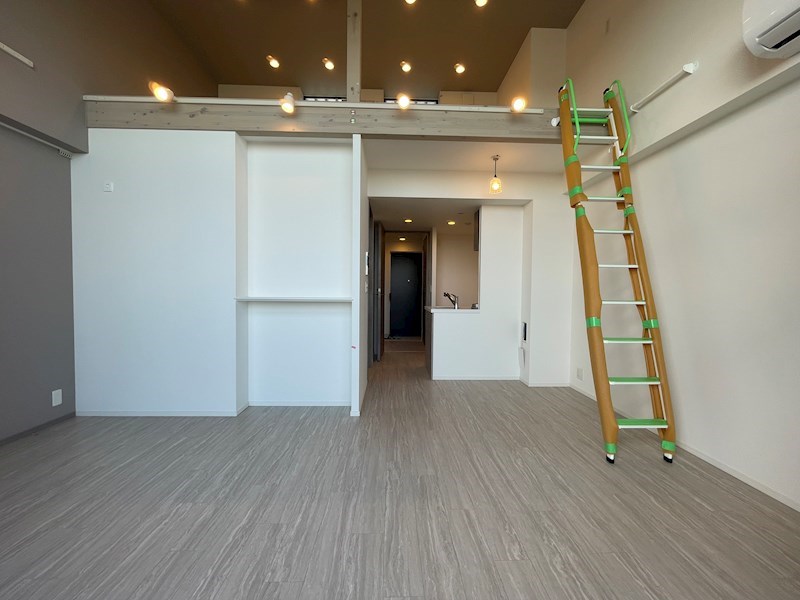 ブランシエスタ新丸子リバーフロント リビング