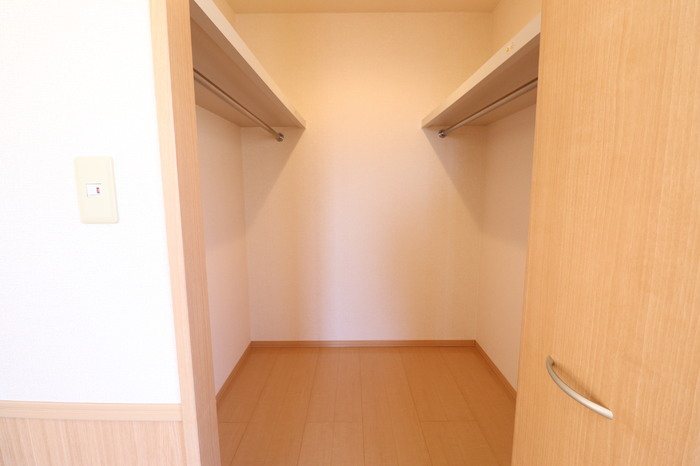 プロイド中央H棟 収納
