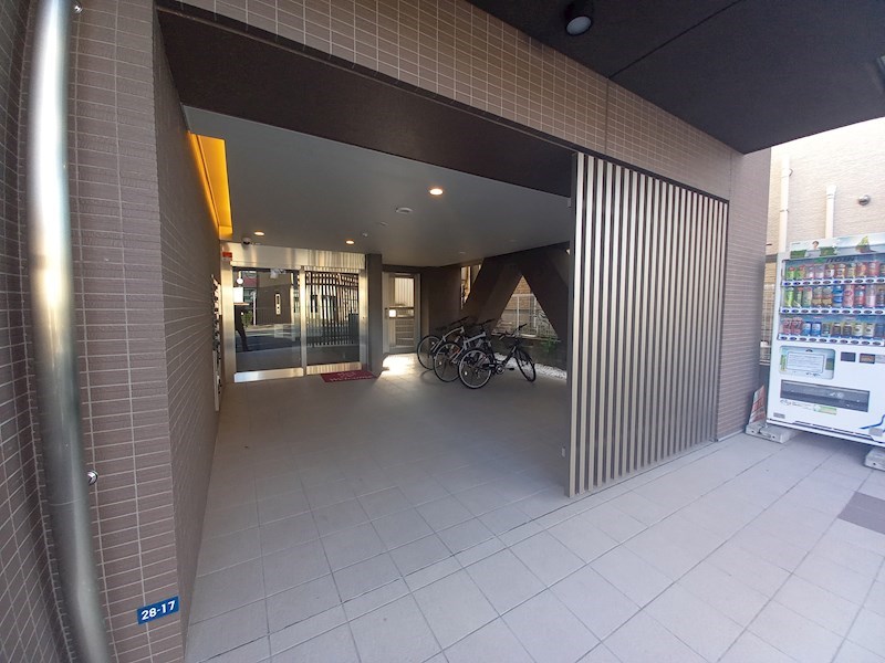 ヨコハマベイダイアモンドストリーム エントランス