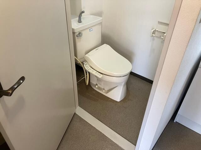 安西ビル トイレ