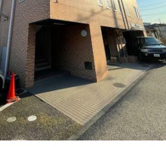 安西ビル エントランス