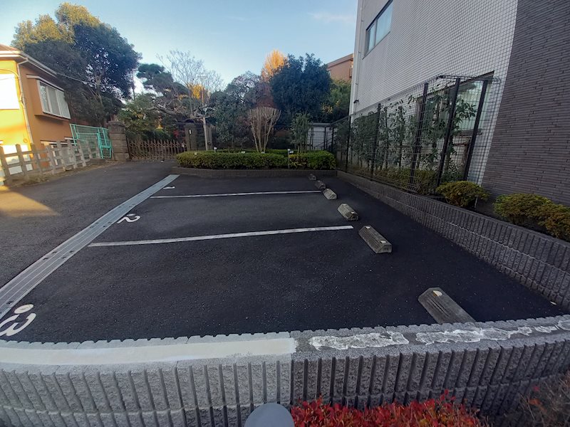 スタイリオ妙蓮寺Ⅱ 駐車場