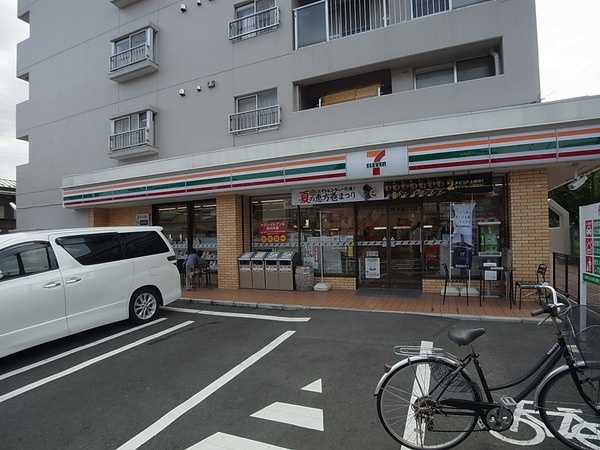 スタイリオ妙蓮寺Ⅱ コンビニ