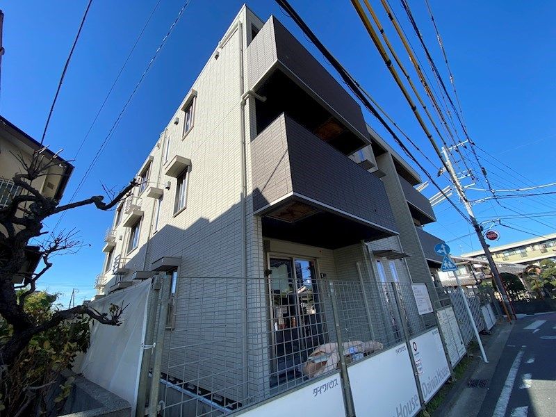 アベニール大倉山 外観