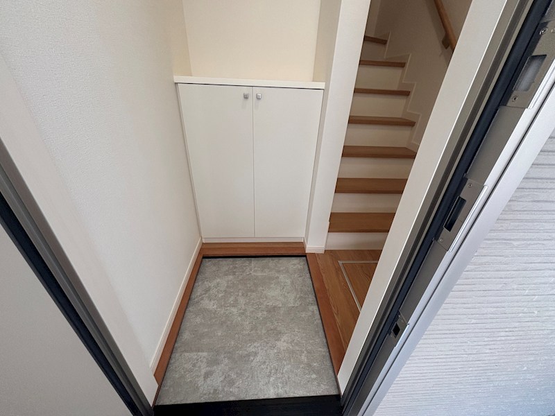 スカイヒルズ大倉山 玄関