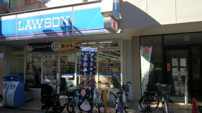 カーサヴェデュータ コンビニ