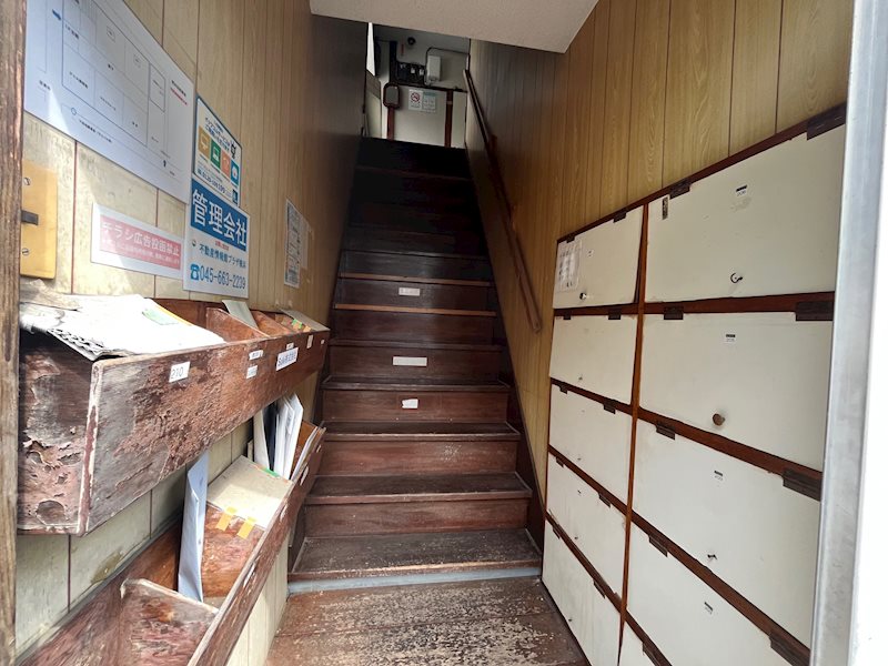 榎本荘 エントランス