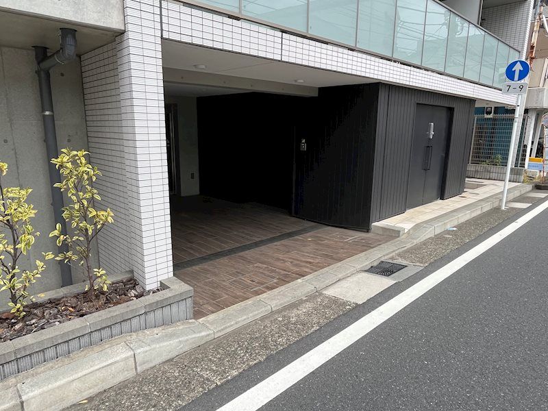 ラティエラ横濱六角橋 エントランス