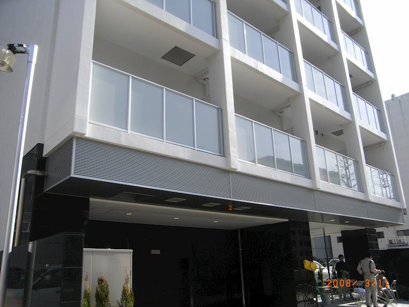 スパシエ・エル新横浜 エントランス