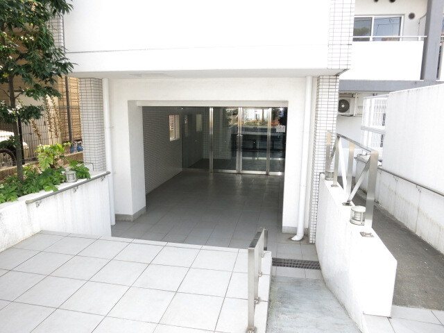 ミテッツァ矢向 エントランス